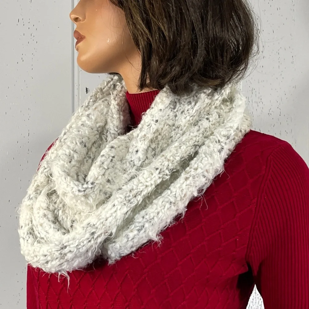 C.C Women's White & Grey Knitted Infinity Scarf